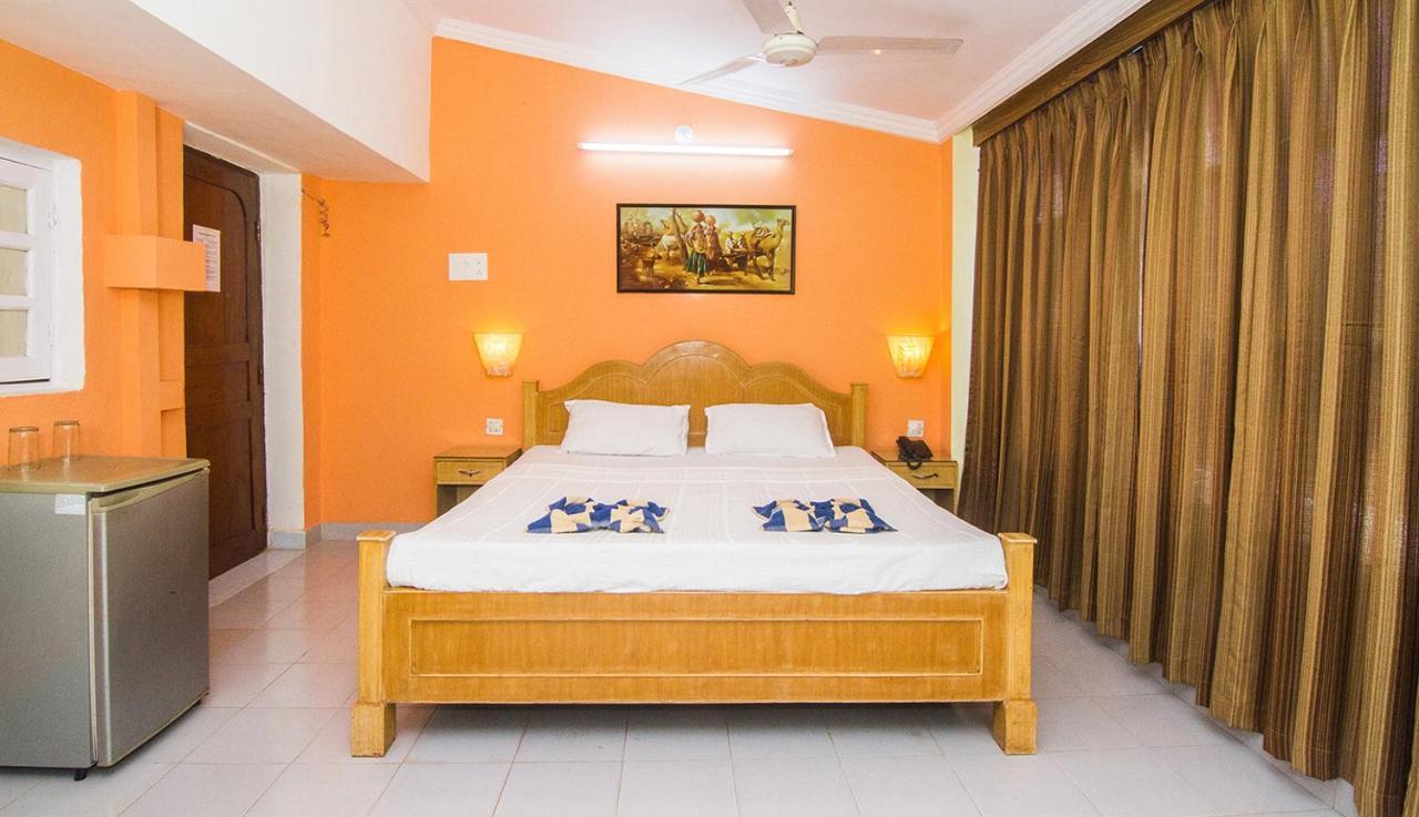 Lui Beach Resort Candolim Exterior foto
