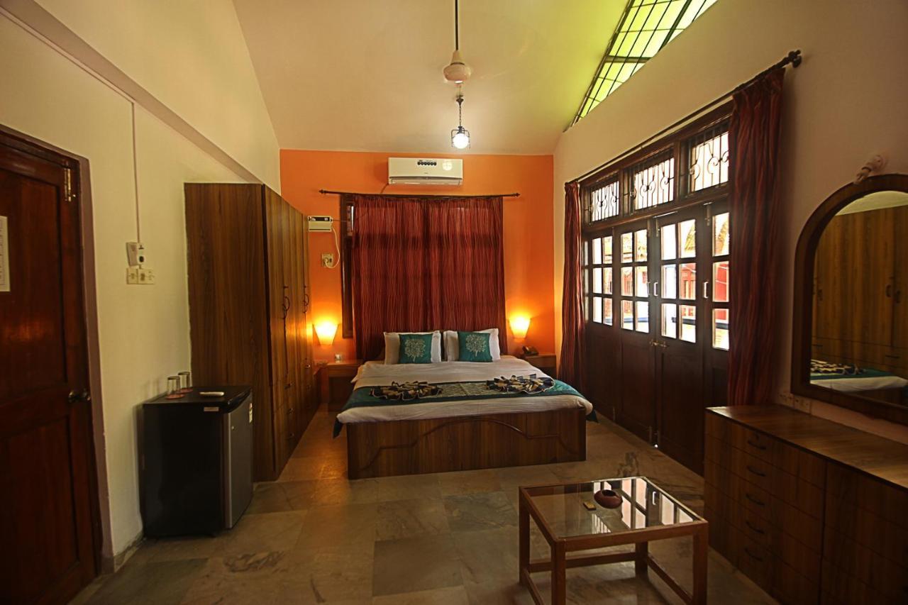 Lui Beach Resort Candolim Exterior foto
