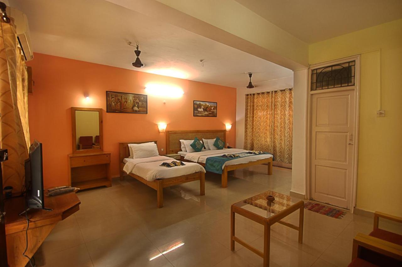 Lui Beach Resort Candolim Exterior foto