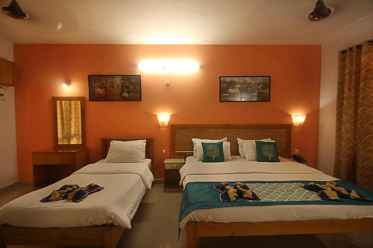 Lui Beach Resort Candolim Exterior foto