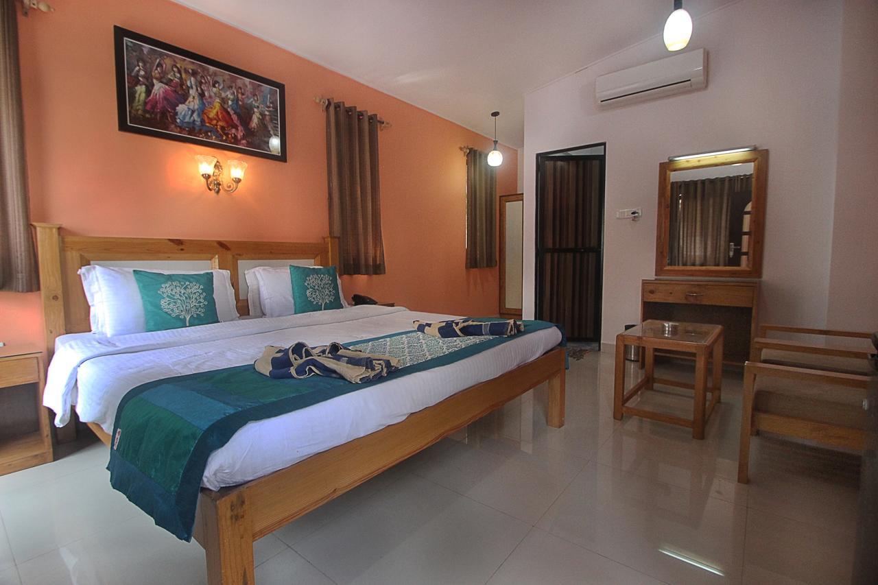 Lui Beach Resort Candolim Exterior foto